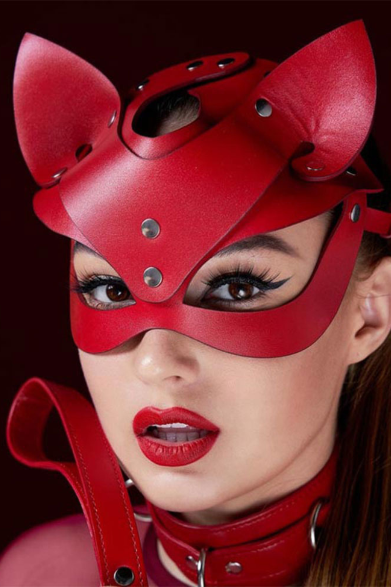 Cora Red Mask - Ellolace